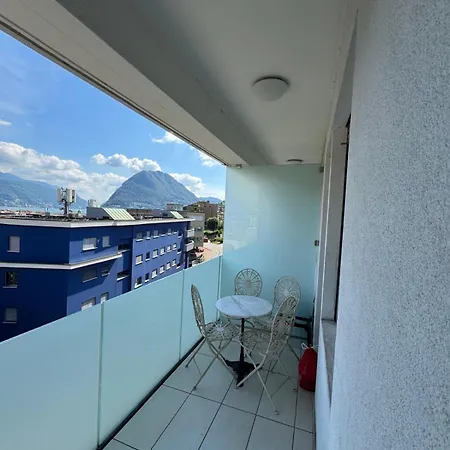 Sunny With Phenomenal View In Center Апартаменти *